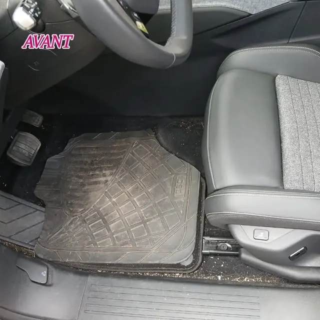 Tapis conducteur sale, avant nettoyage
